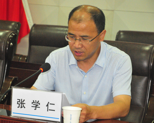 全省国防工业系统2018年度职工职业技能大赛开赛仪式在兰飞厂举行 图为甘肃省工信委副主任张学仁.JPG